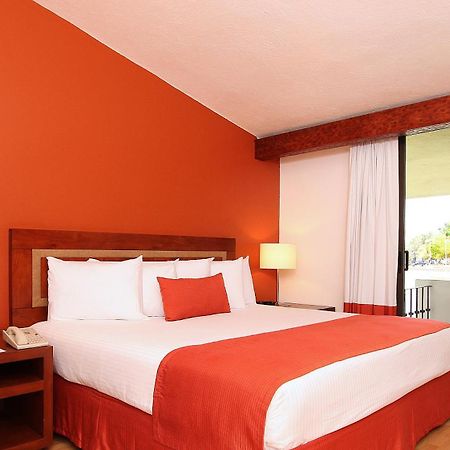 Fiesta Inn Villahermosa Cencali Bagian luar foto