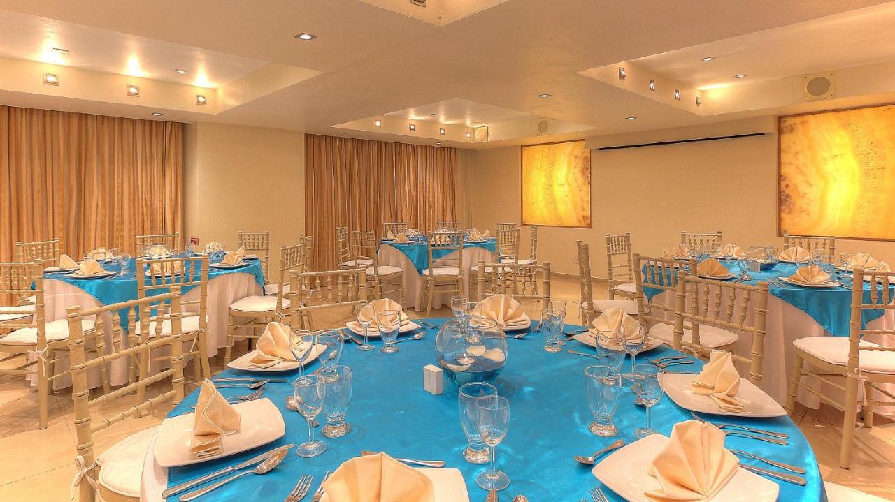 Fiesta Inn Villahermosa Cencali Bagian luar foto