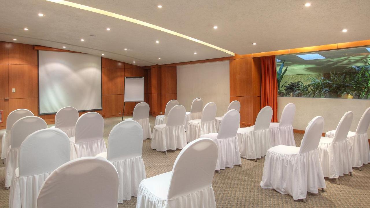 Fiesta Inn Villahermosa Cencali Bagian luar foto