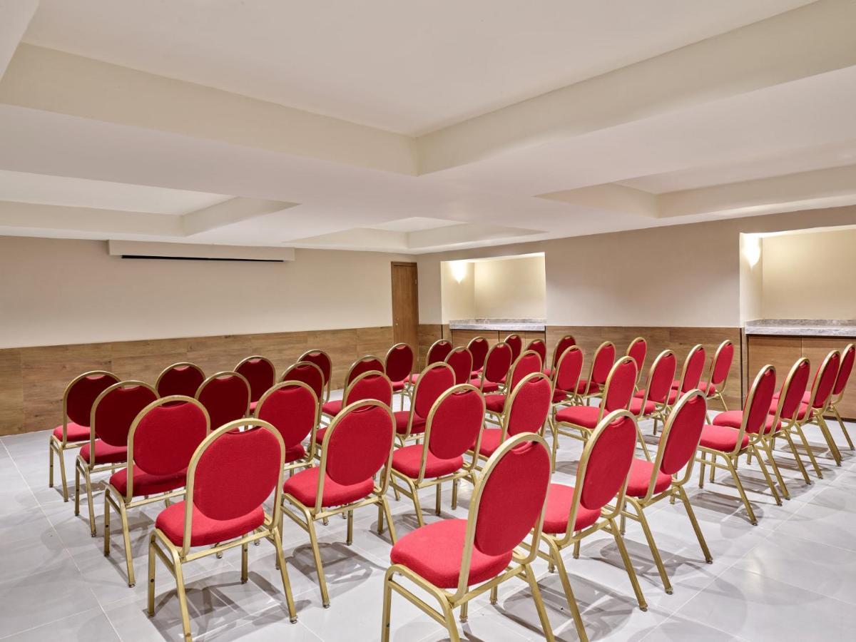 Fiesta Inn Villahermosa Cencali Bagian luar foto